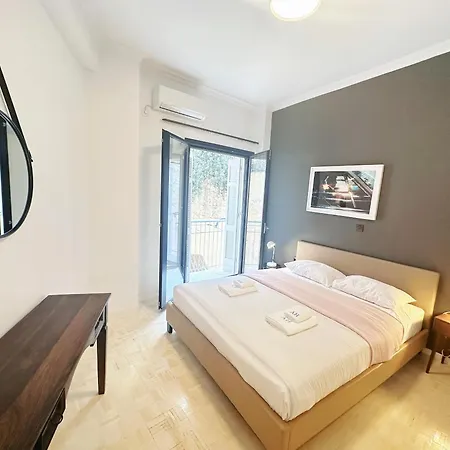 Ah Acropolis Charming Apartment